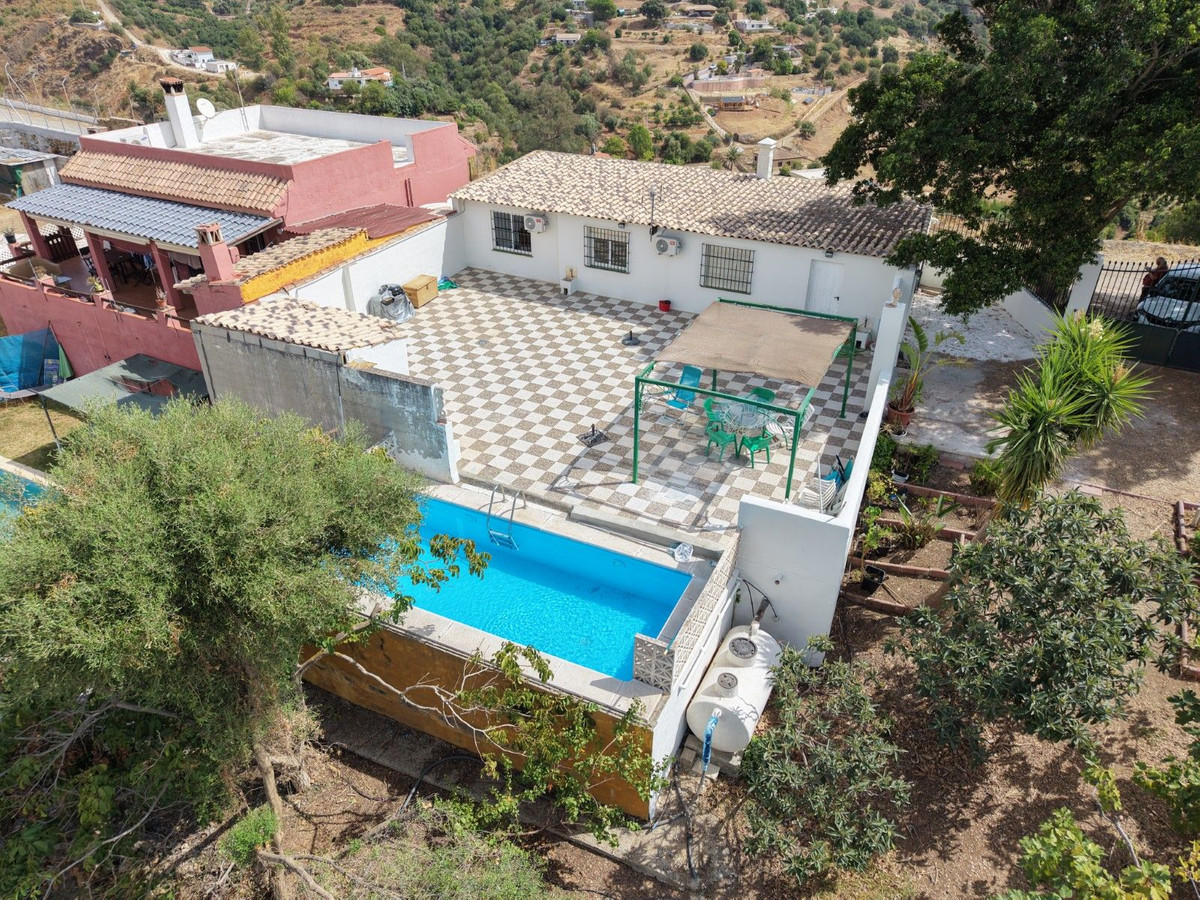 Se vende Finca - Cortijo de 2 dormitorios en Costa Del Sol, Málaga, España