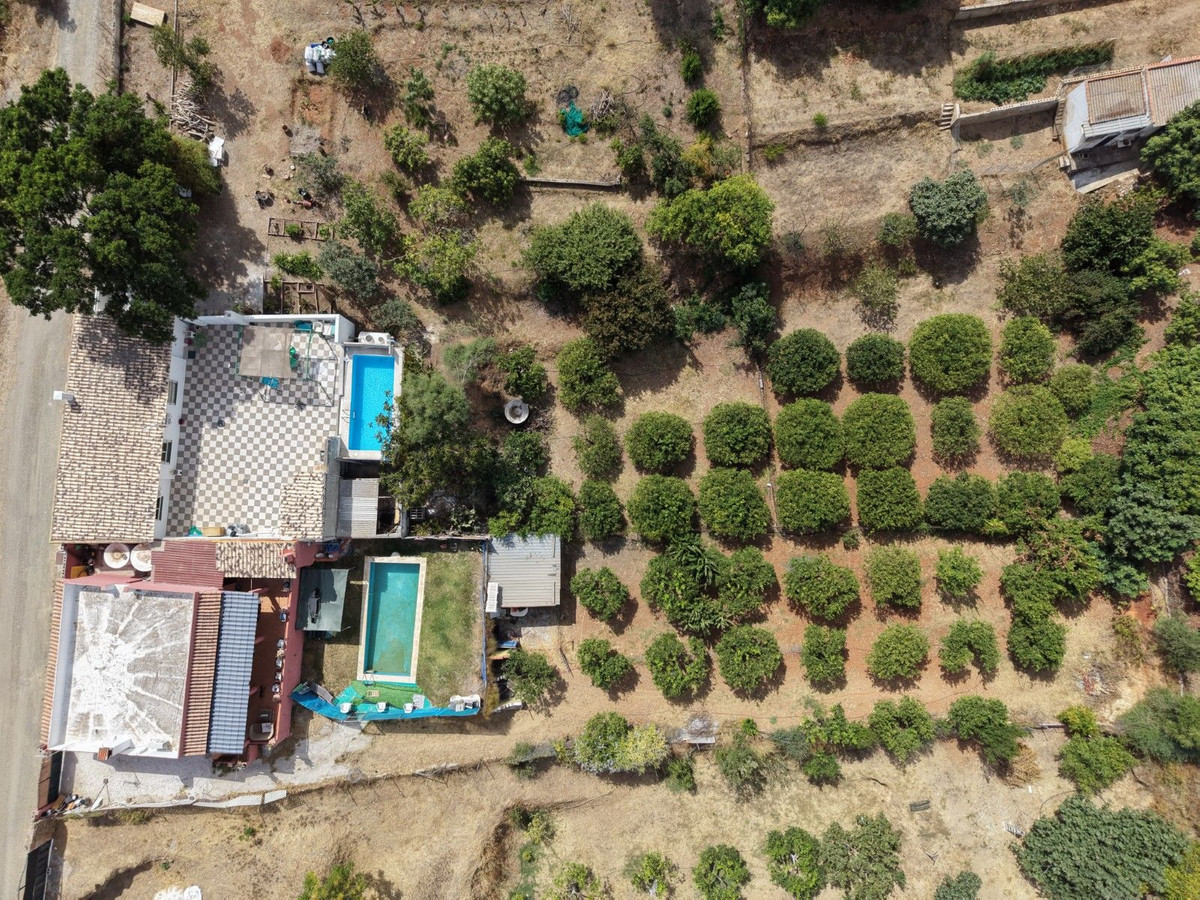 Se vende Finca - Cortijo de 2 dormitorios en Costa Del Sol, Málaga, España