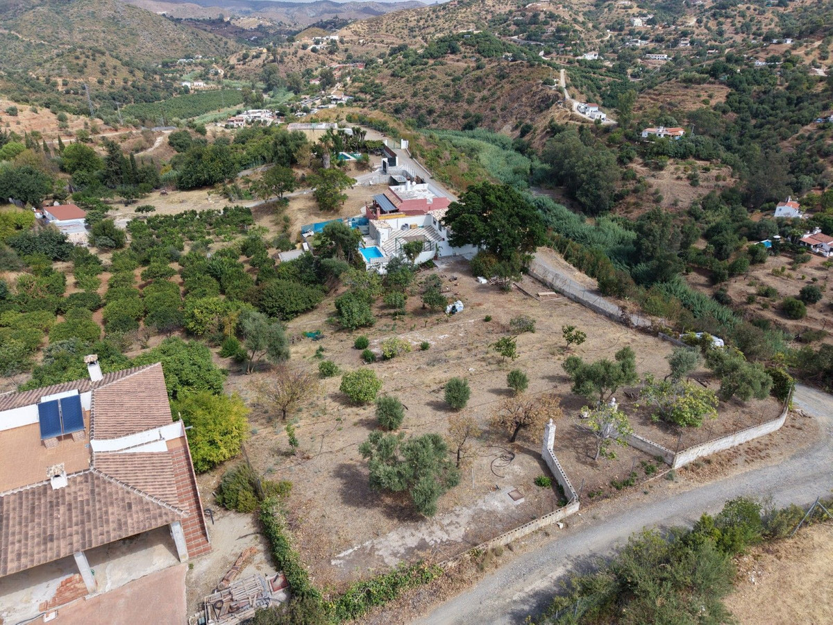 Se vende Finca - Cortijo de 2 dormitorios en Costa Del Sol, Málaga, España