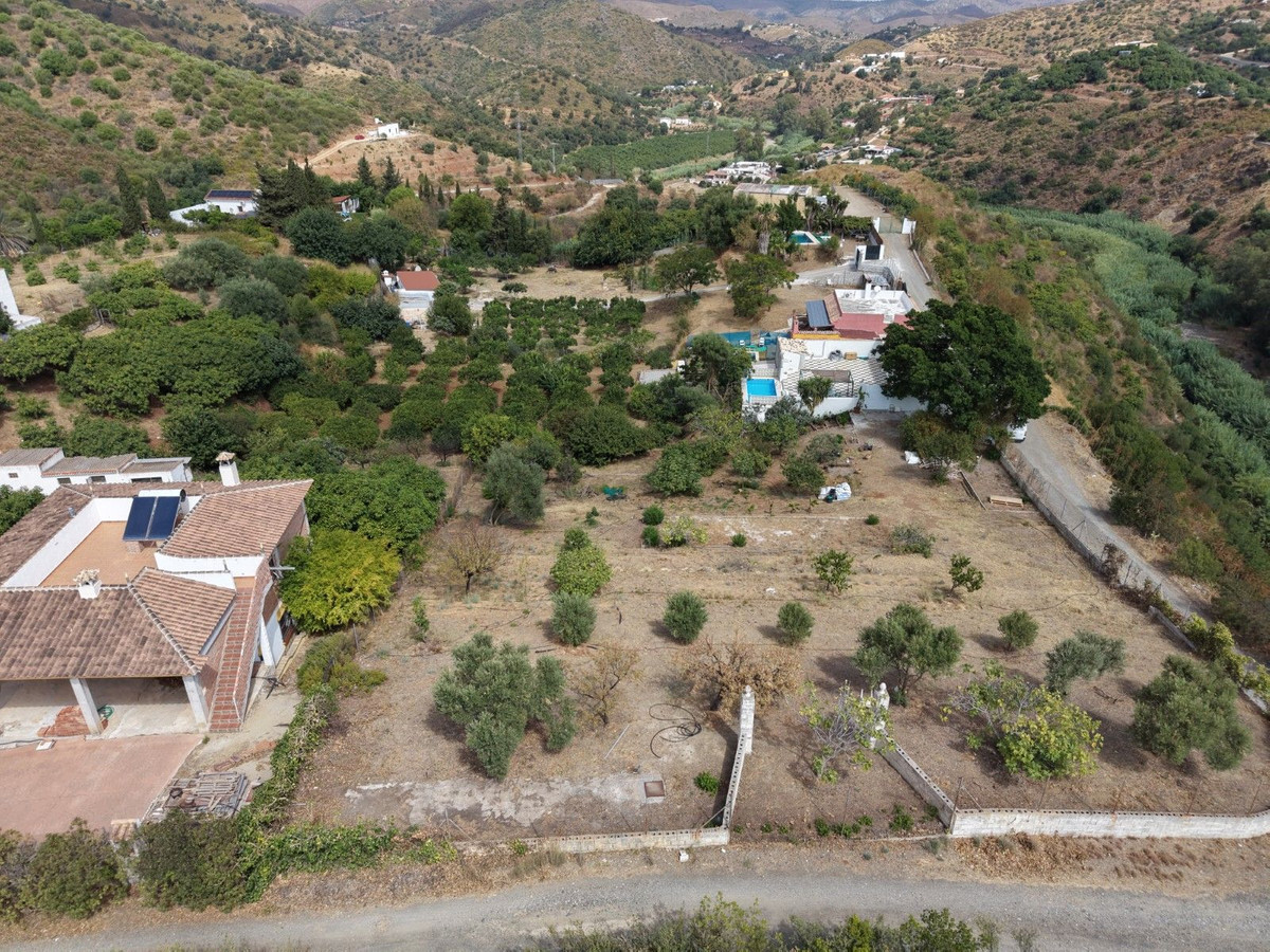 Se vende Finca - Cortijo de 2 dormitorios en Costa Del Sol, Málaga, España