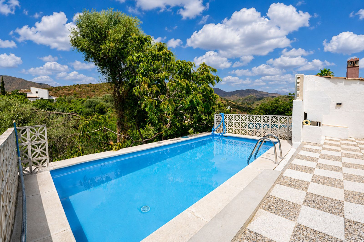 Se vende Finca - Cortijo de 2 dormitorios en Costa Del Sol, Málaga, España