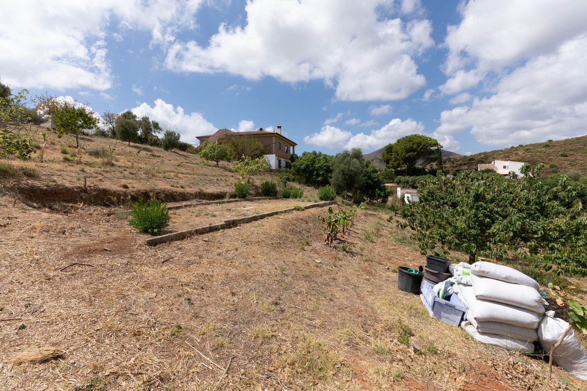 Se vende Finca - Cortijo de 2 dormitorios en Costa Del Sol, Málaga, España