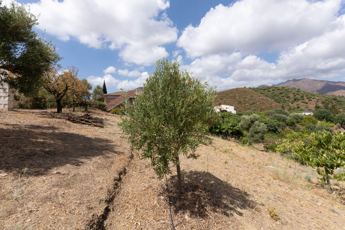 Se vende Finca - Cortijo de 2 dormitorios en Costa Del Sol, Málaga, España