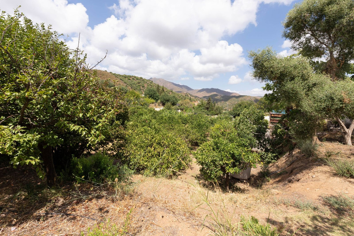 Se vende Finca - Cortijo de 2 dormitorios en Costa Del Sol, Málaga, España