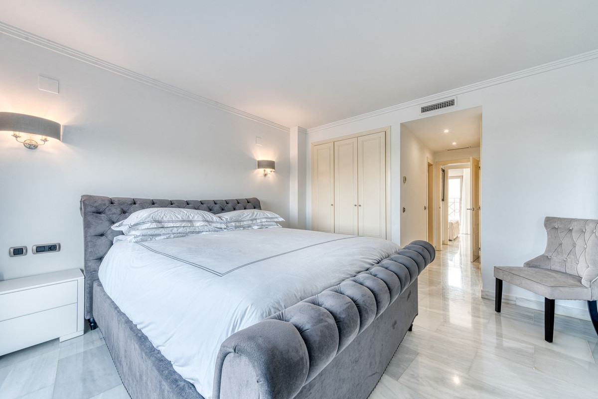 Se vende Apartamento Planta Media de 2 dormitorios en Costa Del Sol, Málaga, España