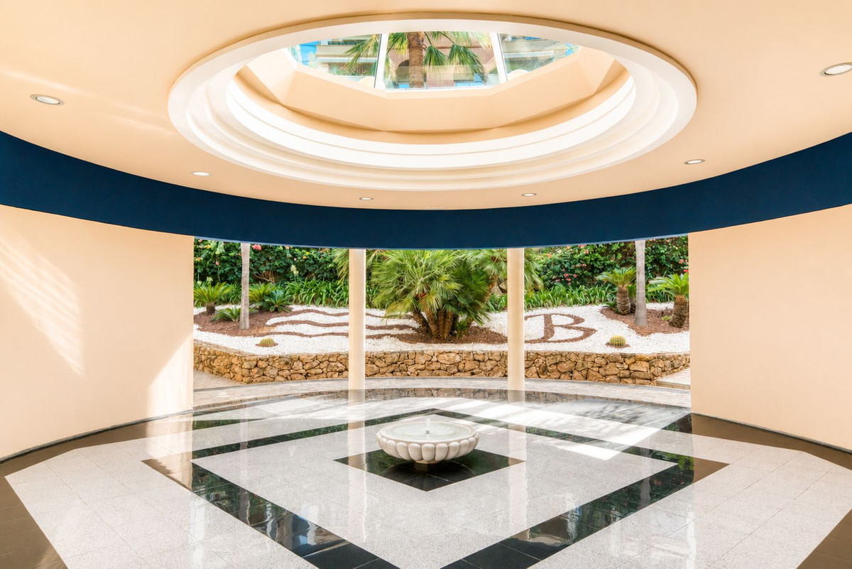 Se vende Apartamento Planta Media de 2 dormitorios en Costa Del Sol, Málaga, España