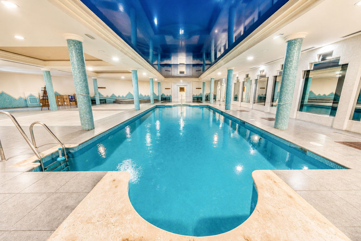 Se vende Apartamento Planta Media de 2 dormitorios en Costa Del Sol, Málaga, España