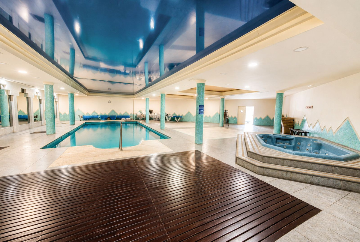 Se vende Apartamento Planta Media de 2 dormitorios en Costa Del Sol, Málaga, España