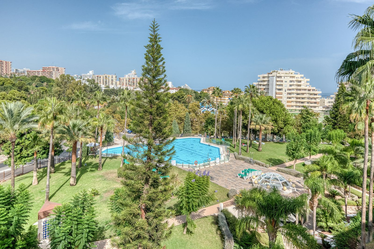 Se vende Apartamento Planta Media de 2 dormitorios en Costa Del Sol, Málaga, España