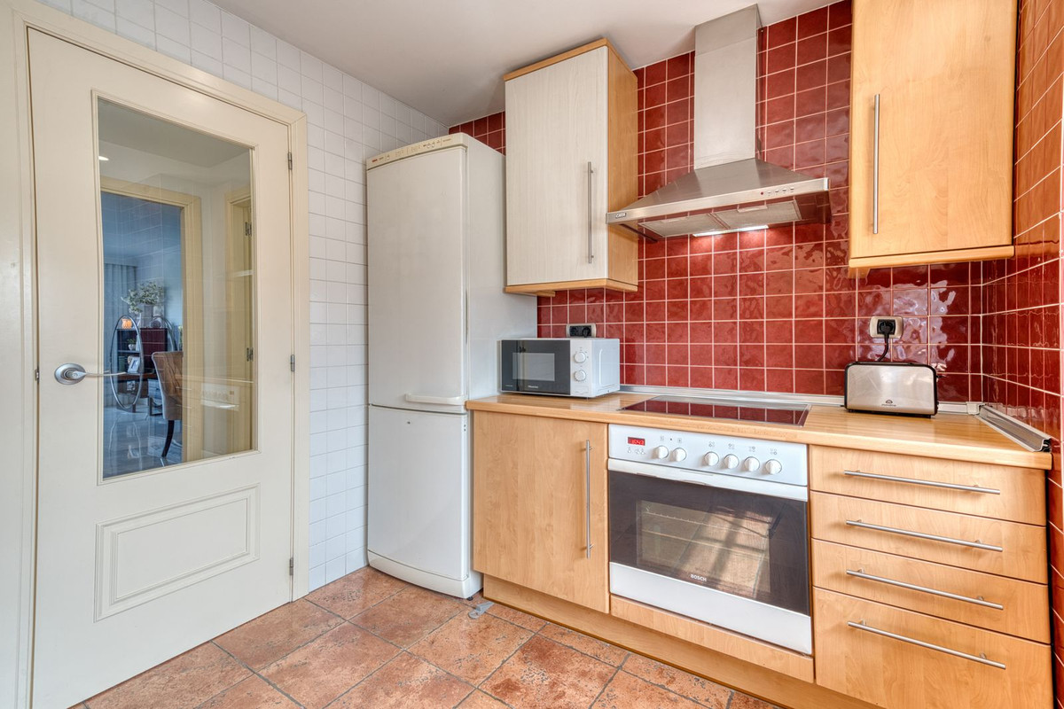 Se vende Apartamento Planta Media de 2 dormitorios en Costa Del Sol, Málaga, España