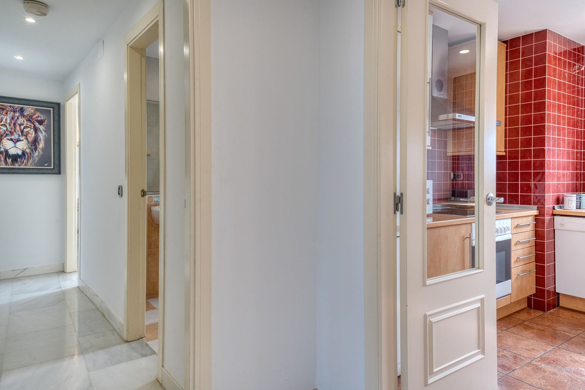 Se vende Apartamento Planta Media de 2 dormitorios en Costa Del Sol, Málaga, España
