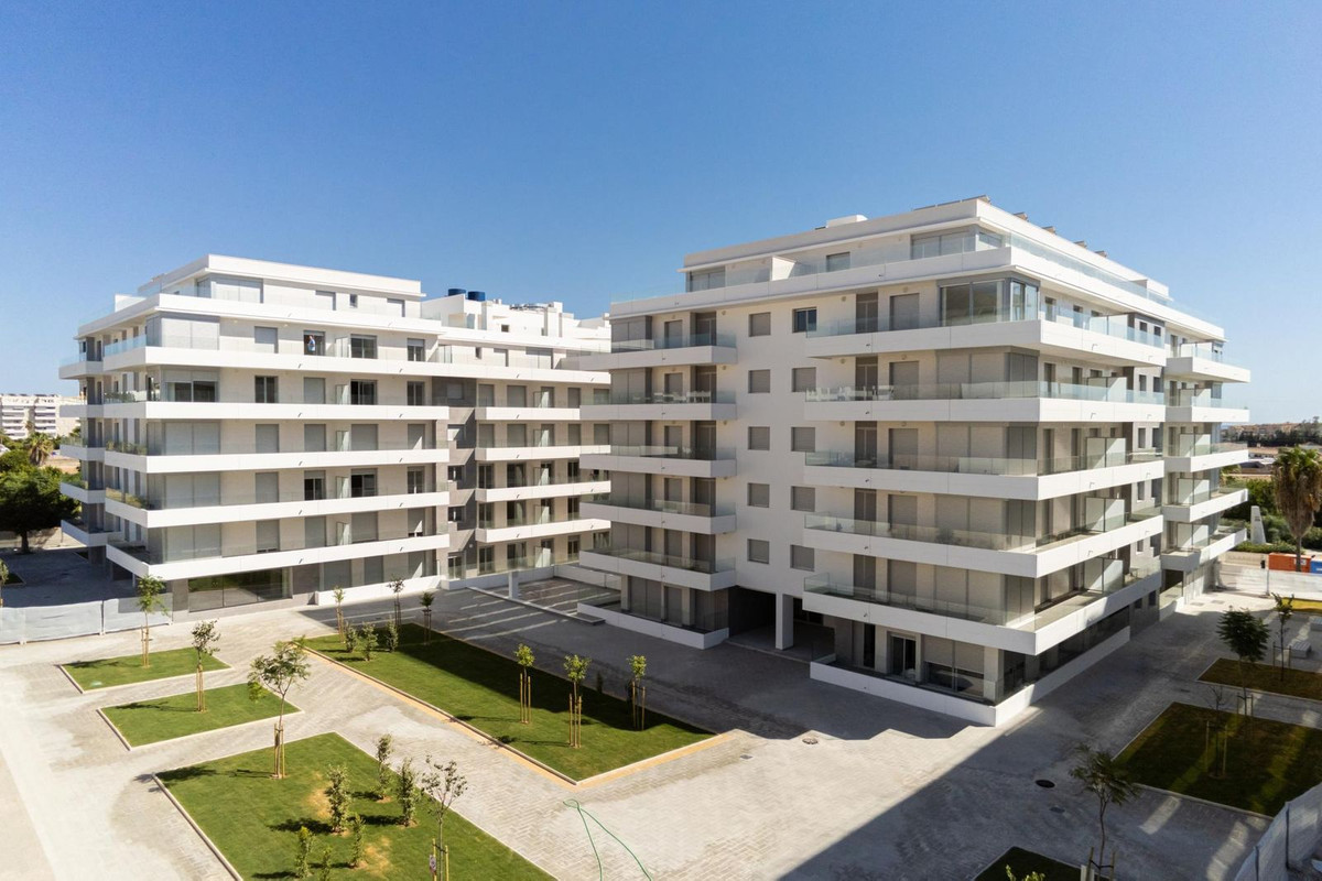 3 Bed Apartment for sale in Nueva Andalucía Costa Del Sol, Málaga, Spain