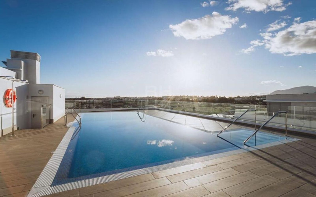 3 Bed Apartment for sale in Nueva Andalucía Costa Del Sol, Málaga, Spain