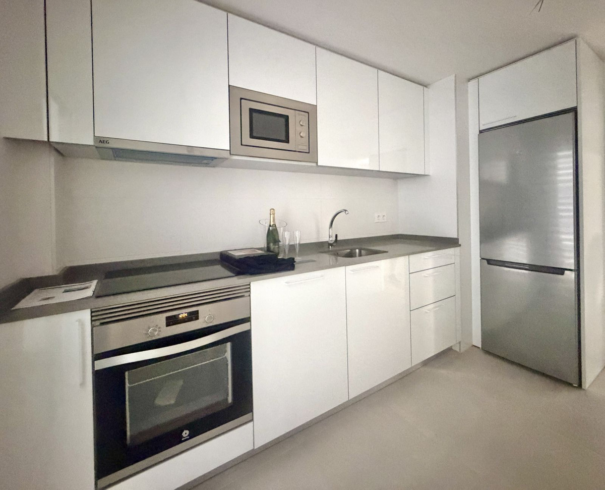 3 Bed Apartment for sale in Nueva Andalucía Costa Del Sol, Málaga, Spain