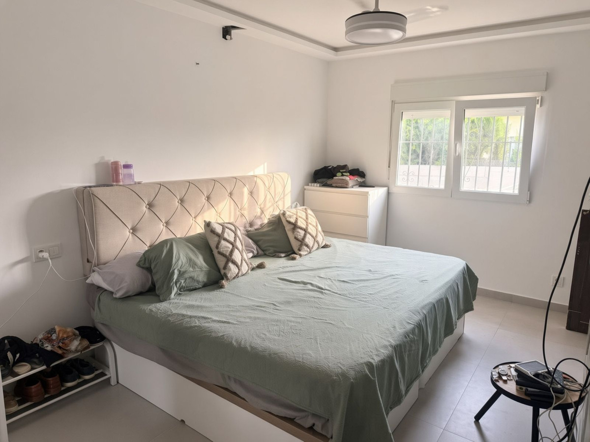 Se vende Villa - Chalet de 3 dormitorios en Costa Del Sol, Málaga, España