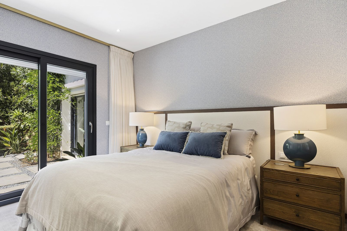 Se vende Villa - Chalet de 4 dormitorios en Costa Del Sol, Málaga, España