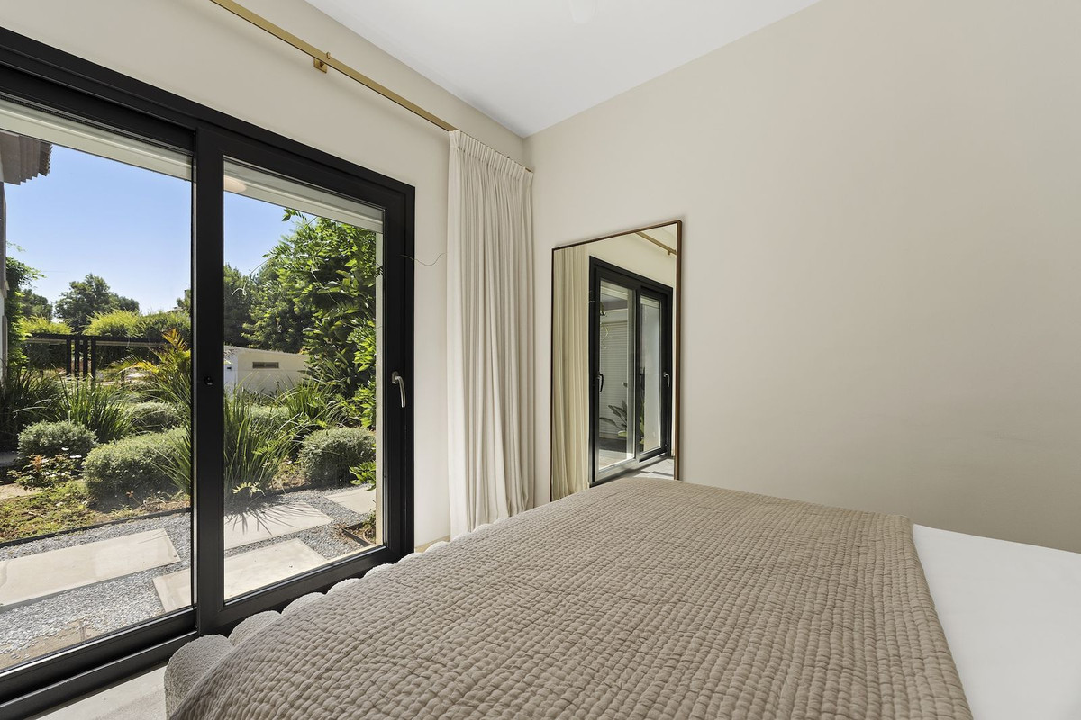 Se vende Villa - Chalet de 4 dormitorios en Costa Del Sol, Málaga, España