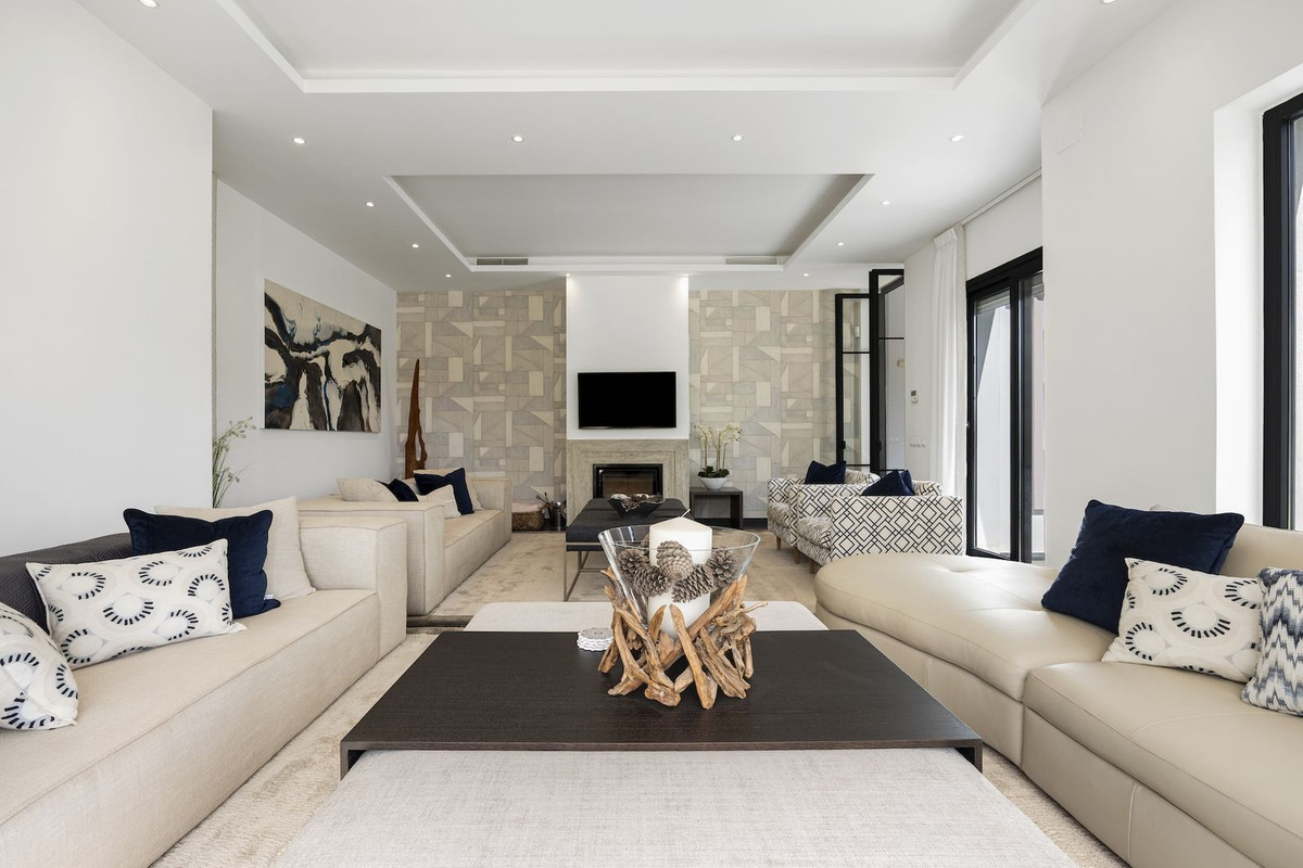 Se vende Villa - Chalet de 4 dormitorios en Costa Del Sol, Málaga, España