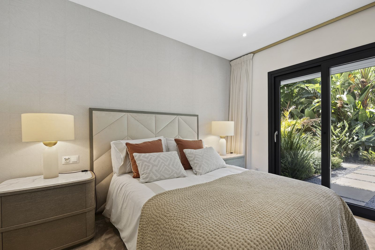 Se vende Villa - Chalet de 4 dormitorios en Costa Del Sol, Málaga, España