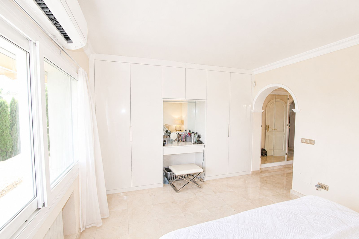 Se vende Villa - Chalet de 4 dormitorios en Costa Del Sol, Málaga, España