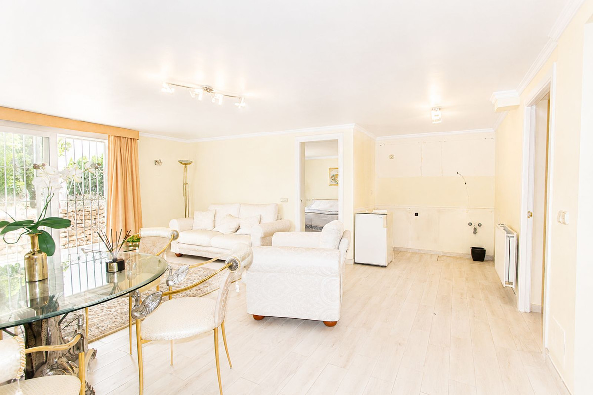 Se vende Villa - Chalet de 4 dormitorios en Costa Del Sol, Málaga, España
