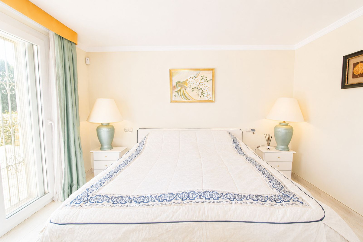 Se vende Villa - Chalet de 4 dormitorios en Costa Del Sol, Málaga, España