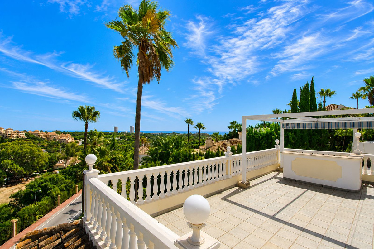 Se vende Villa - Chalet de 4 dormitorios en Costa Del Sol, Málaga, España