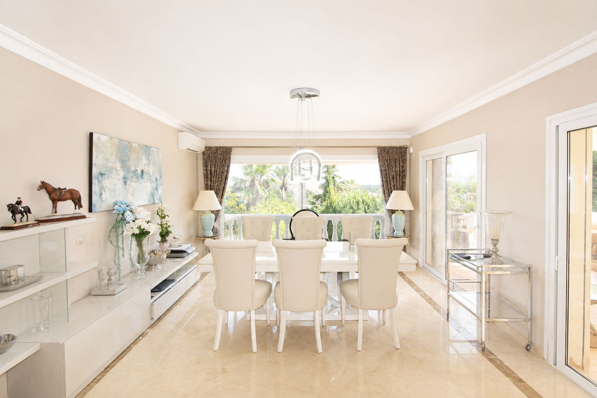 Se vende Villa - Chalet de 4 dormitorios en Costa Del Sol, Málaga, España