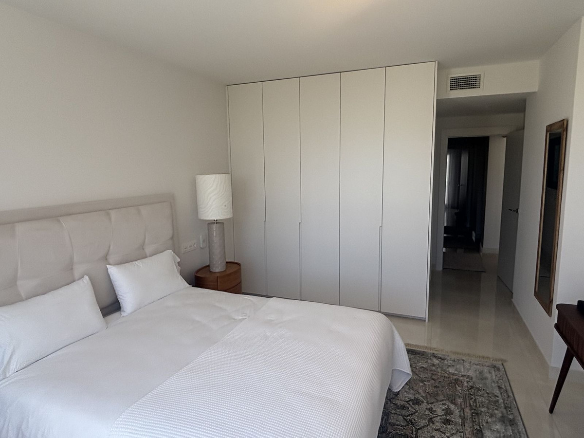 Se vende Apartamento Planta Media de 2 dormitorios en Costa Del Sol, Málaga, España