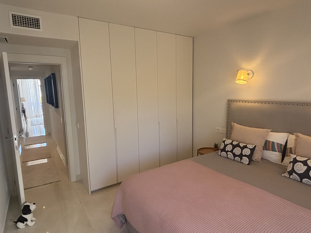Se vende Apartamento Planta Media de 2 dormitorios en Costa Del Sol, Málaga, España