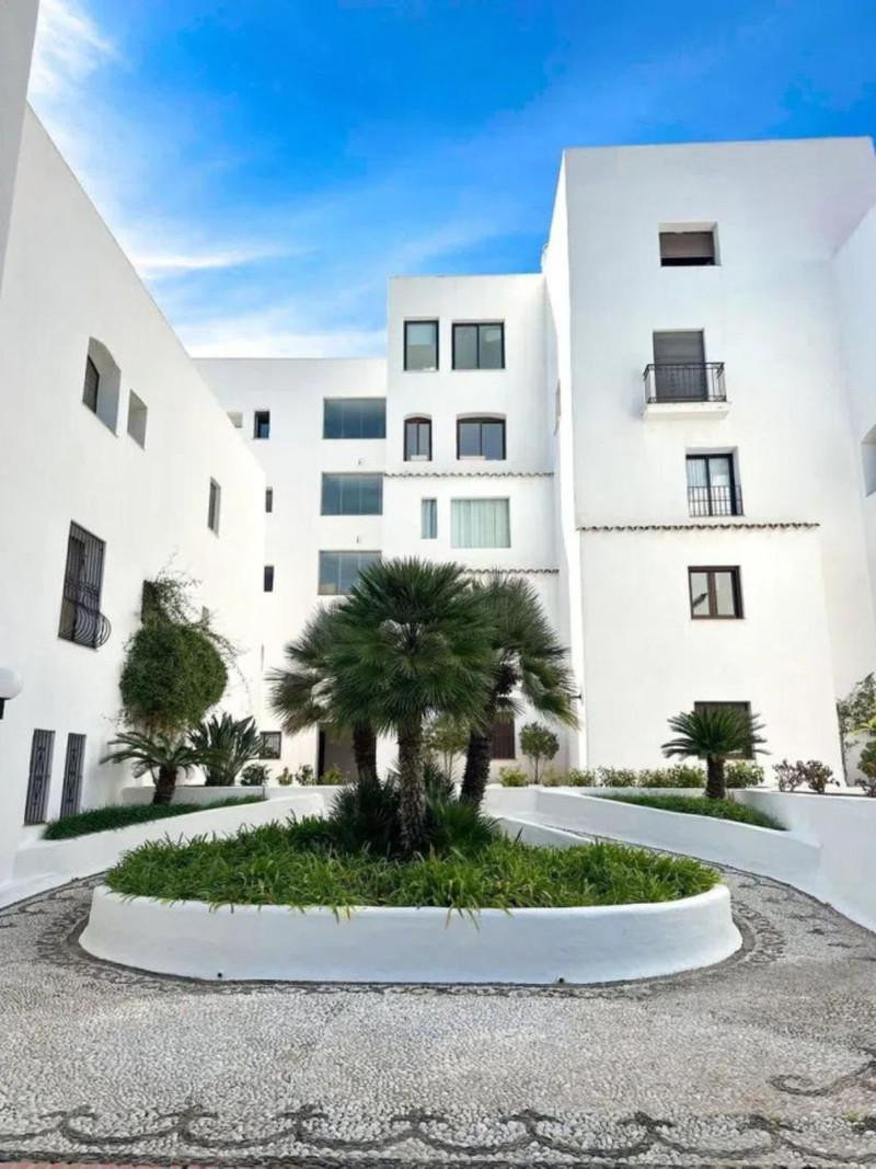 Se vende Apartamento Planta Media de 2 dormitorios en Costa Del Sol, Málaga, España