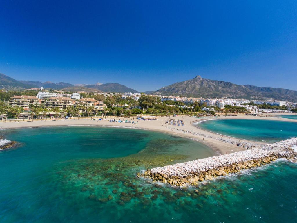 Se vende Apartamento Planta Media de 2 dormitorios en Costa Del Sol, Málaga, España