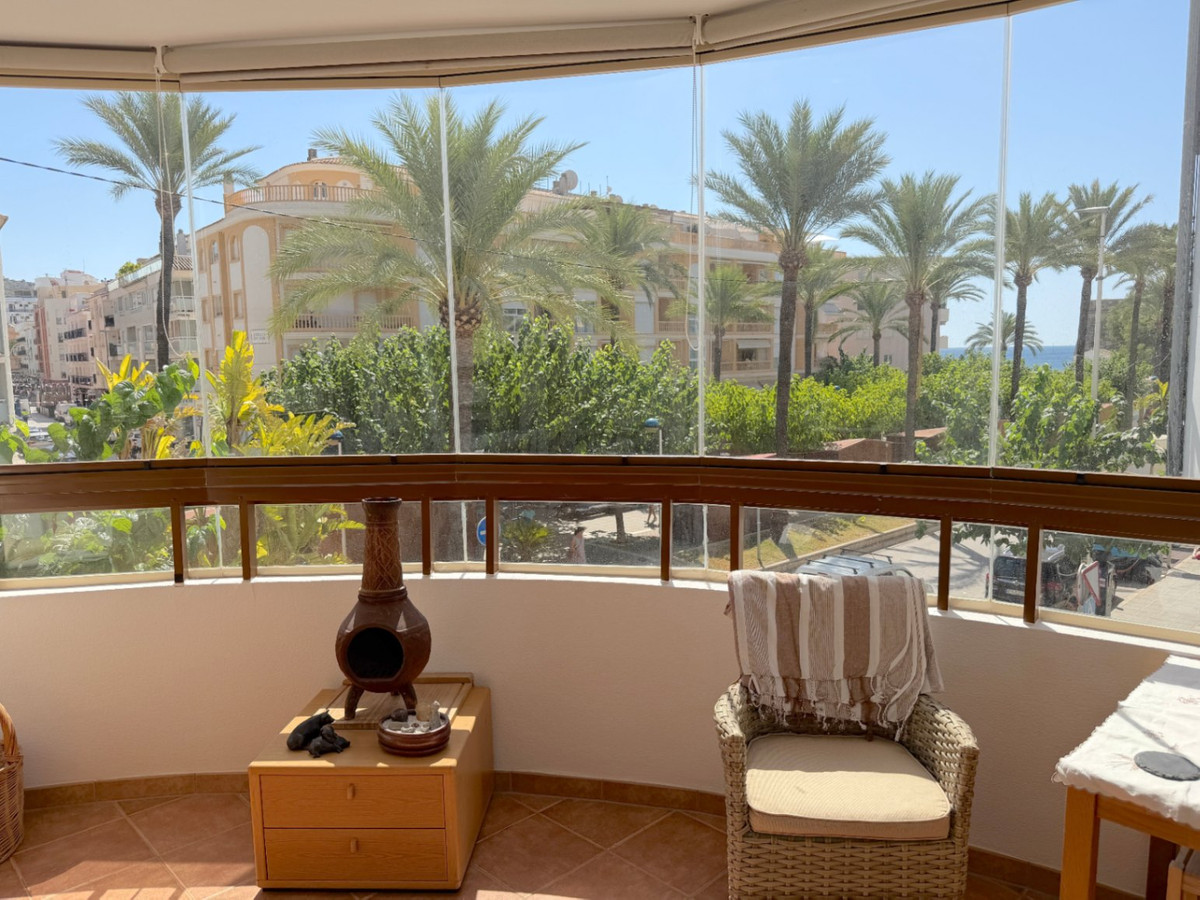 Se vende Apartamento Planta Media de 3 dormitorios en Costa Blanca, Alicante, España