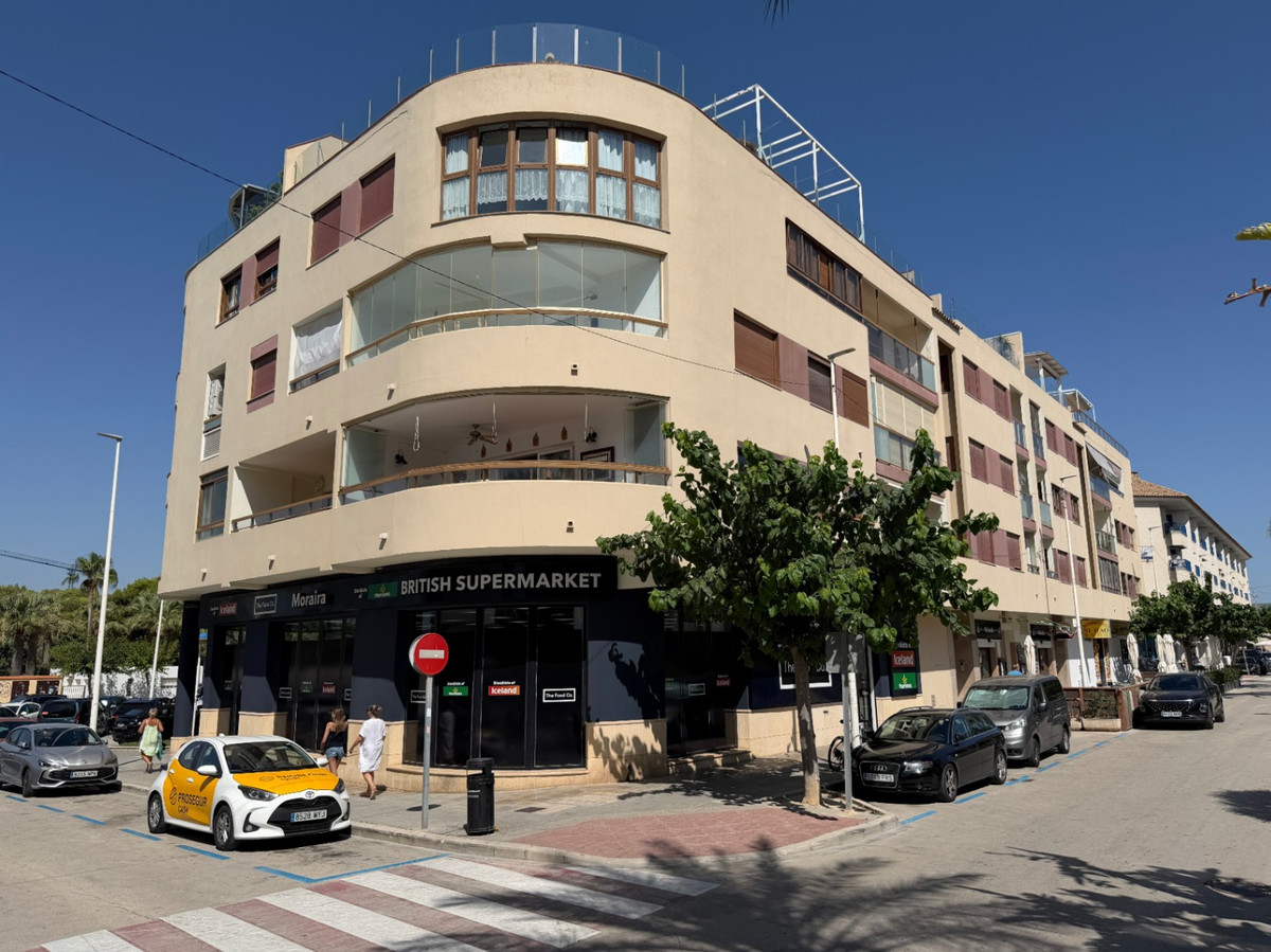 Se vende Apartamento Planta Media de 3 dormitorios en Costa Blanca, Alicante, España