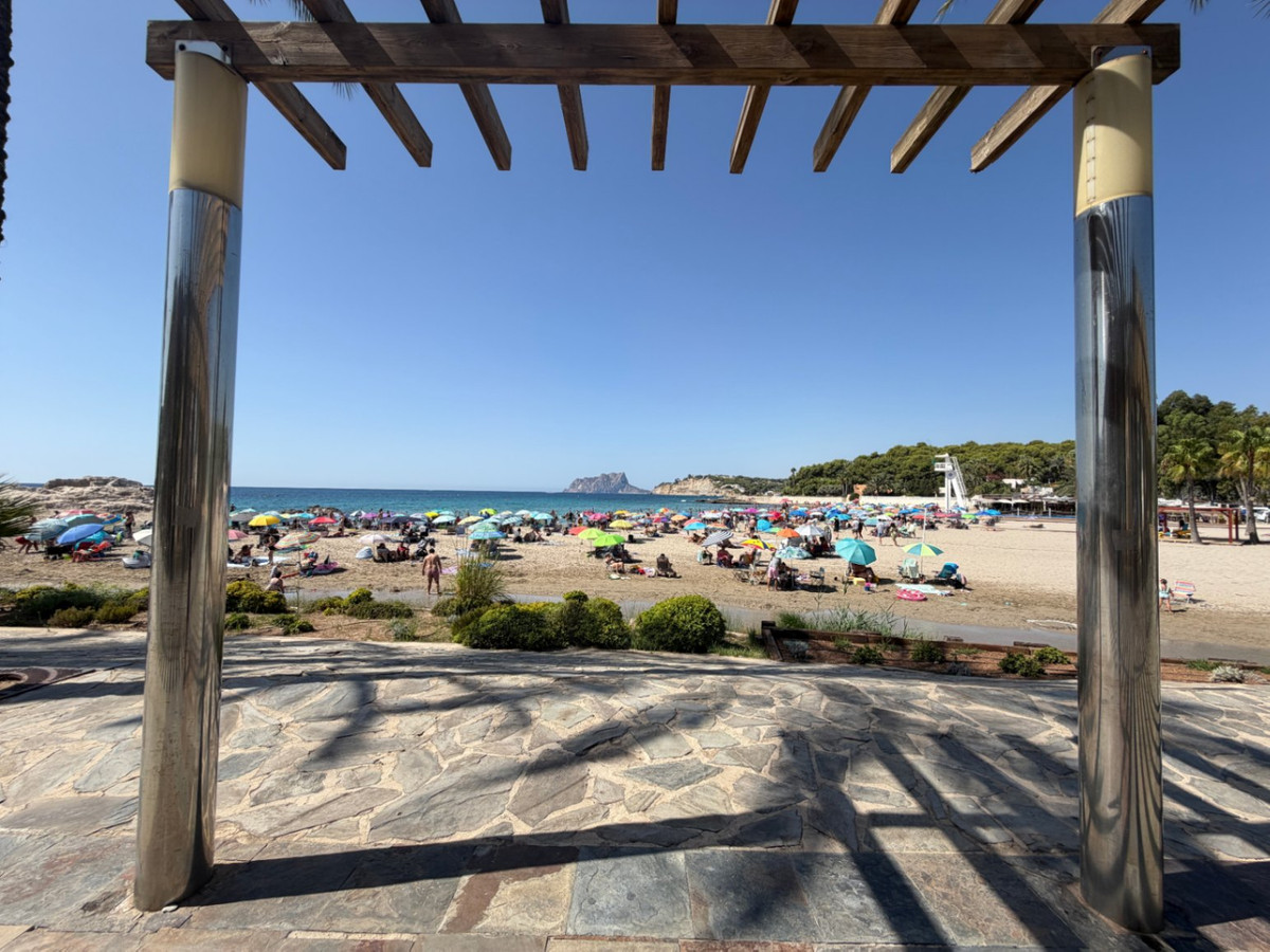 Se vende Apartamento Planta Media de 3 dormitorios en Costa Blanca, Alicante, España