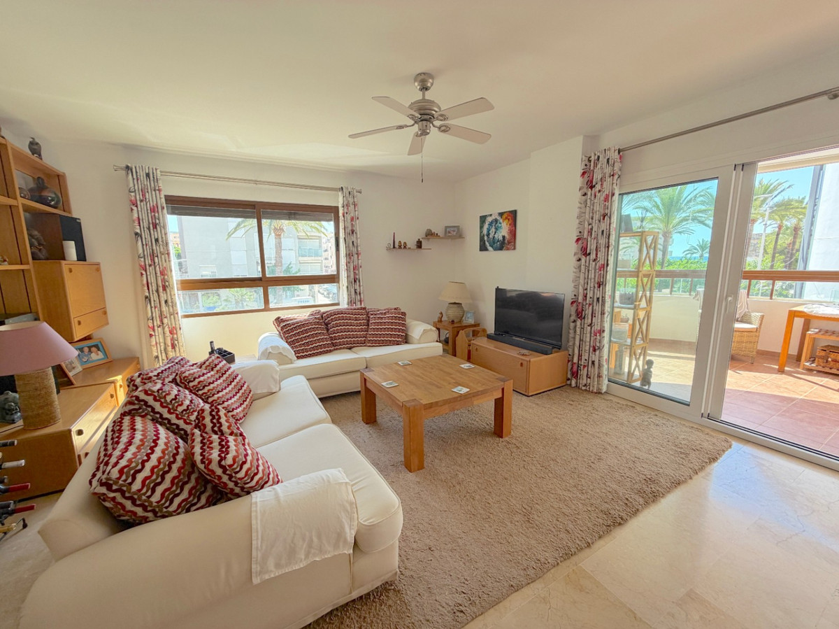 Se vende Apartamento Planta Media de 3 dormitorios en Costa Blanca, Alicante, España