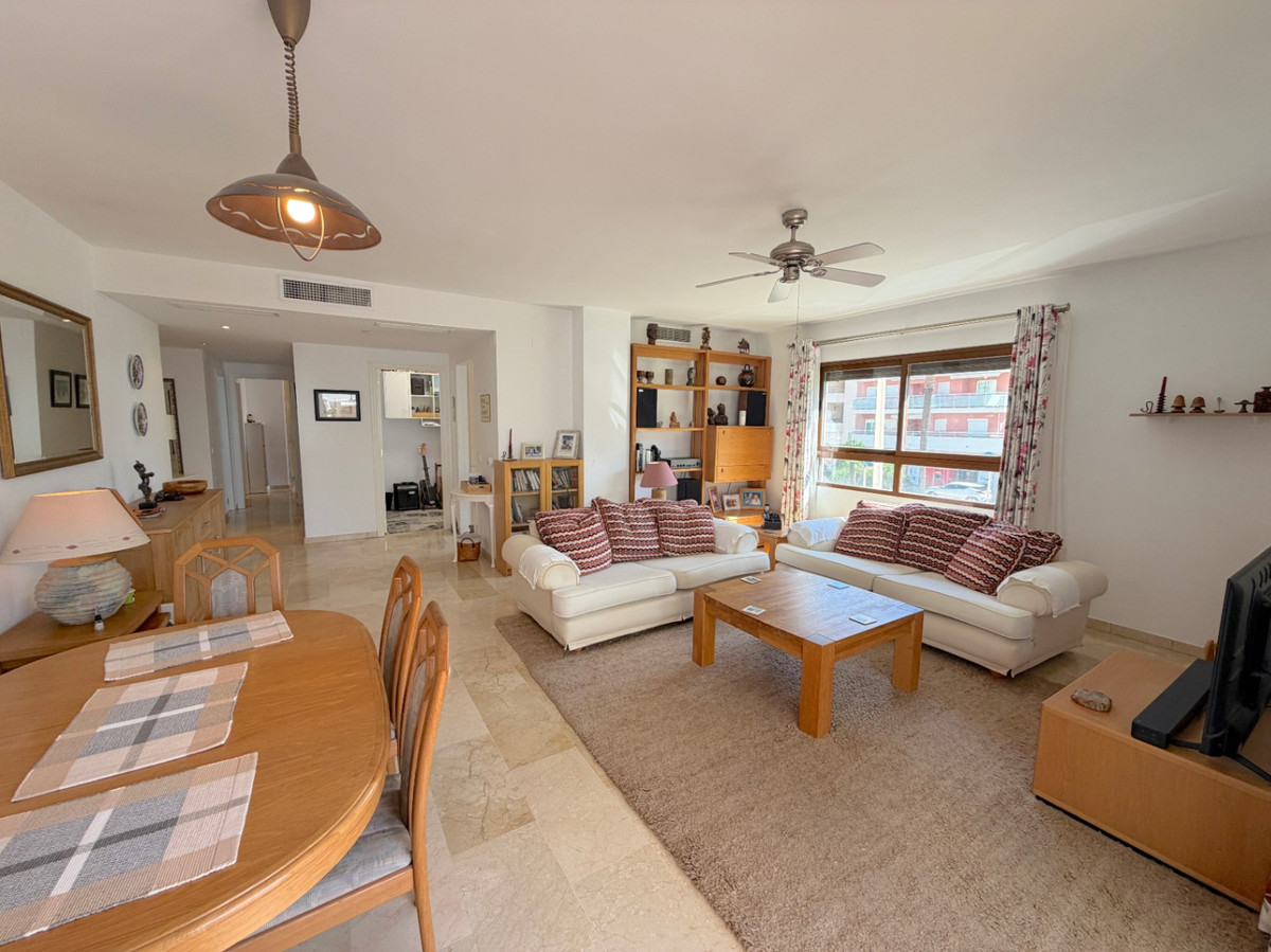 Se vende Apartamento Planta Media de 3 dormitorios en Costa Blanca, Alicante, España