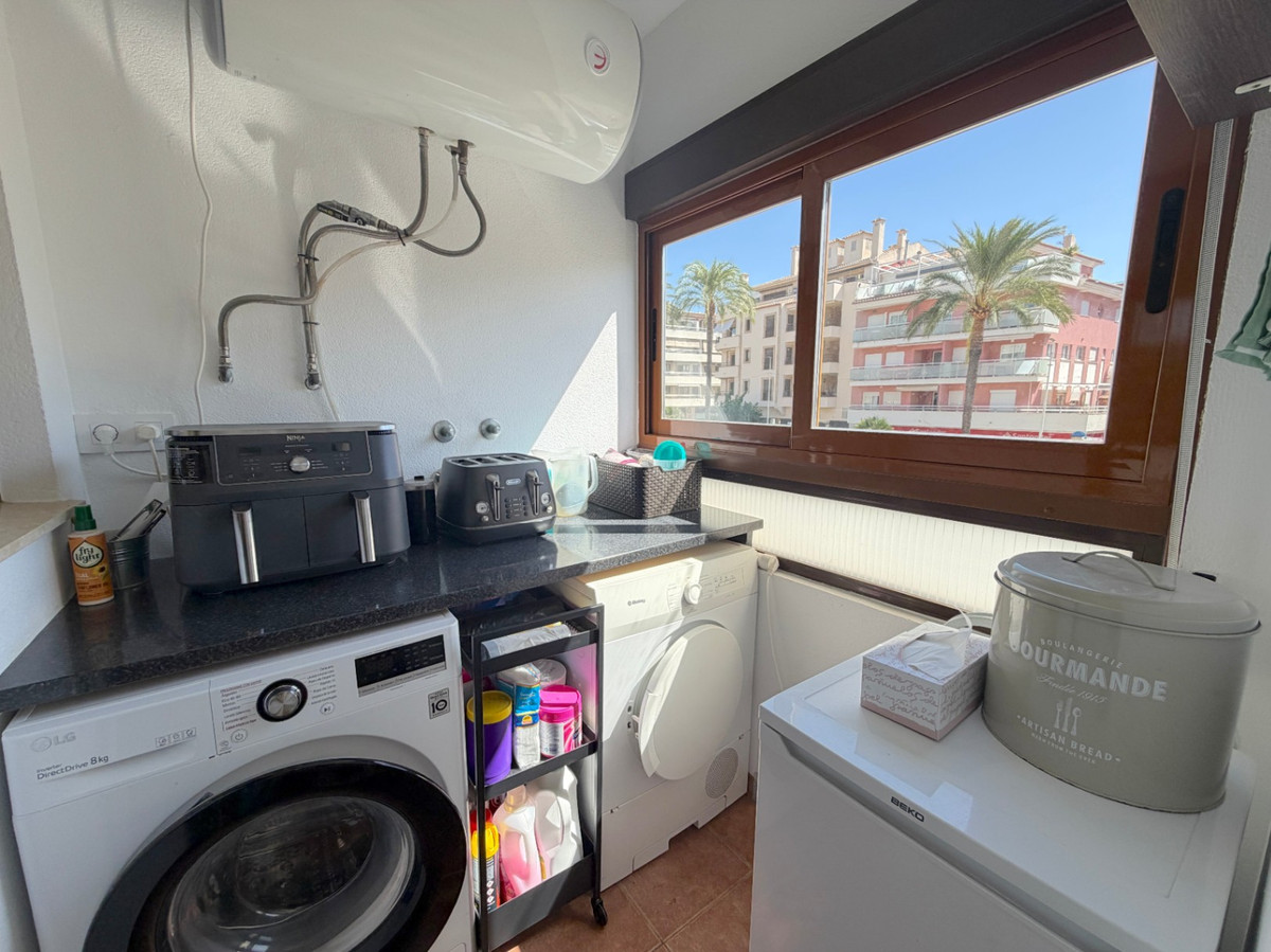 Se vende Apartamento Planta Media de 3 dormitorios en Costa Blanca, Alicante, España