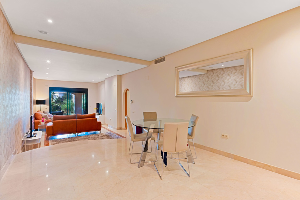 Se vende Apartamento Planta Baja de 2 dormitorios en Costa Del Sol, Málaga, España