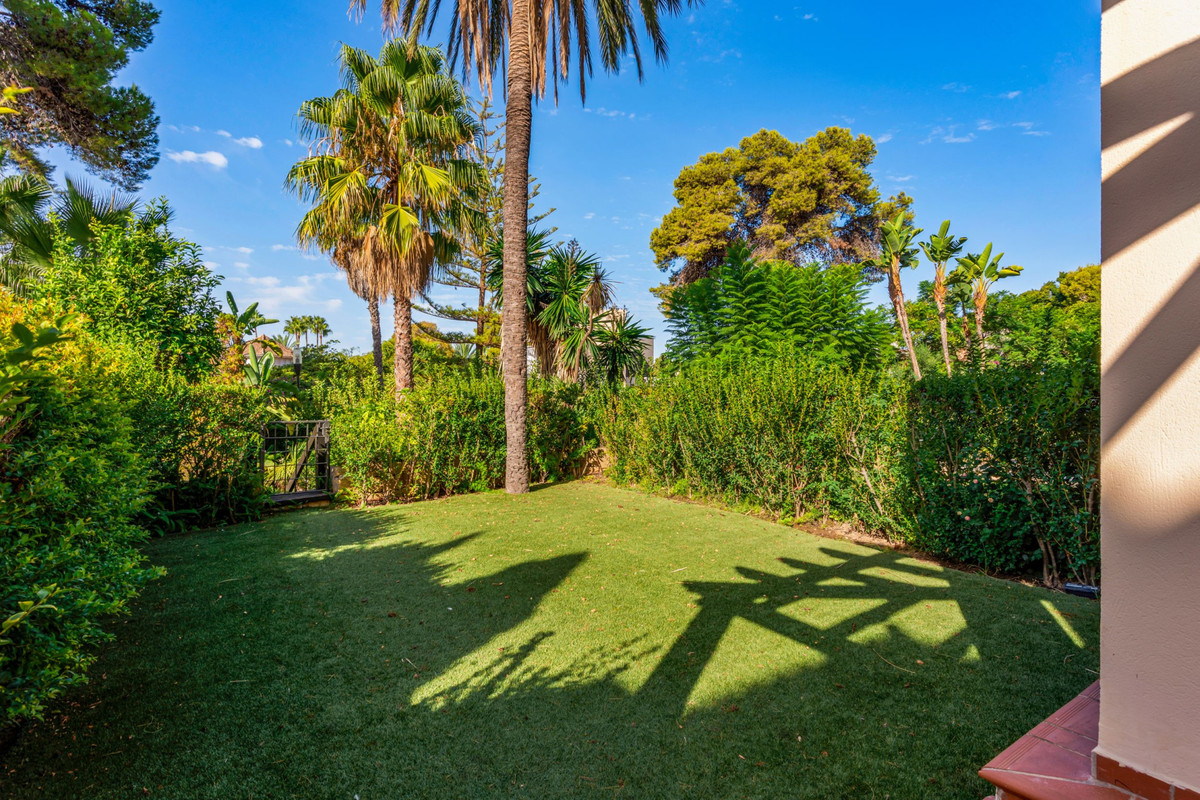 Se vende Apartamento Planta Baja de 2 dormitorios en Costa Del Sol, Málaga, España