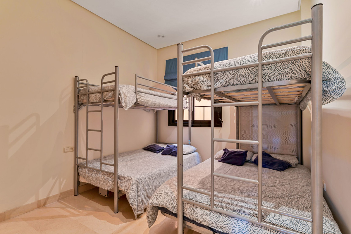 Se vende Apartamento Planta Baja de 2 dormitorios en Costa Del Sol, Málaga, España