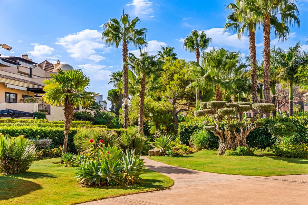 Se vende Apartamento Planta Baja de 2 dormitorios en Costa Del Sol, Málaga, España