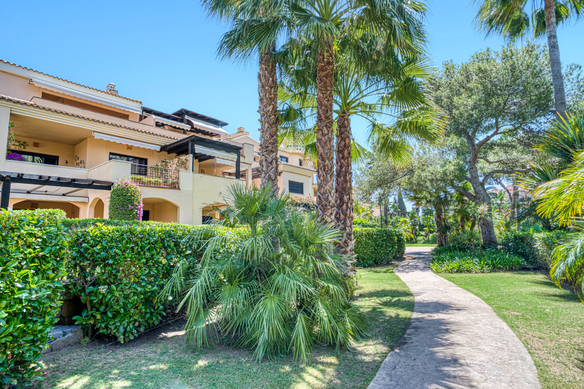 Se vende Apartamento Planta Baja de 2 dormitorios en Costa Del Sol, Málaga, España
