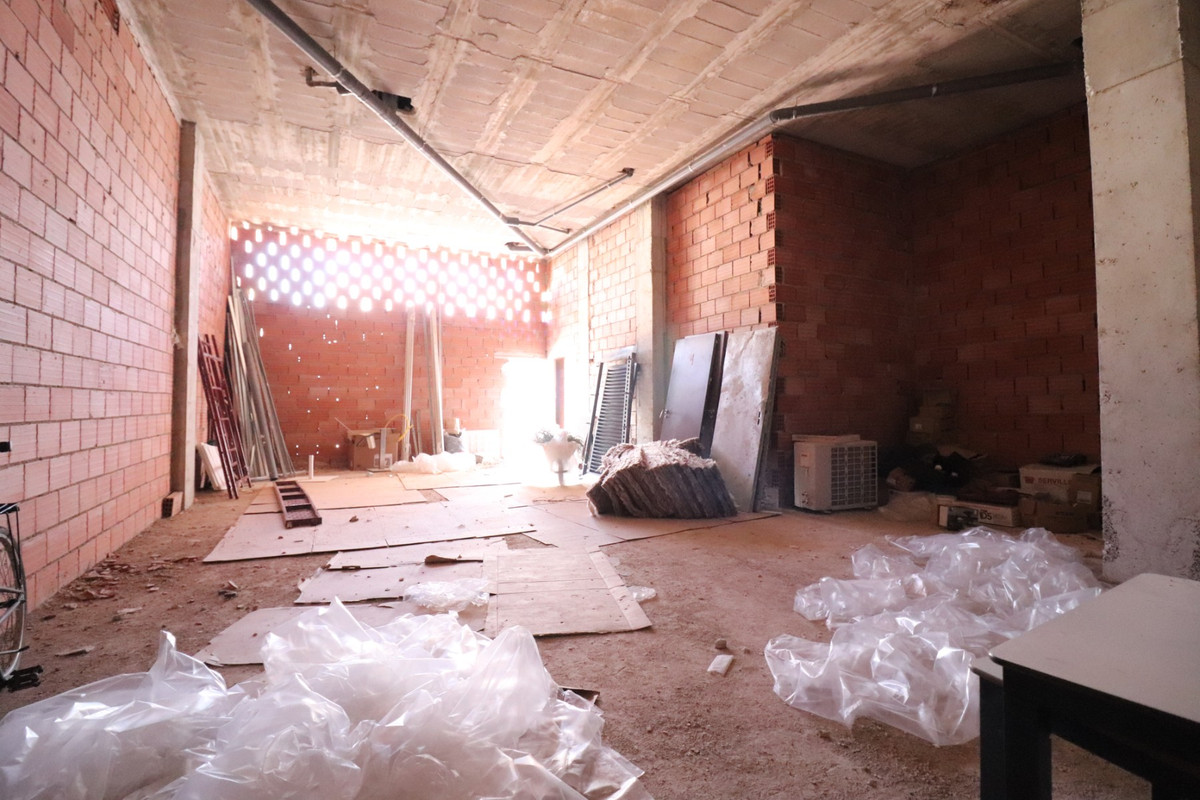 Commercial unit for sale in Los Montesinos Costa Blanca, Alicante, Spain