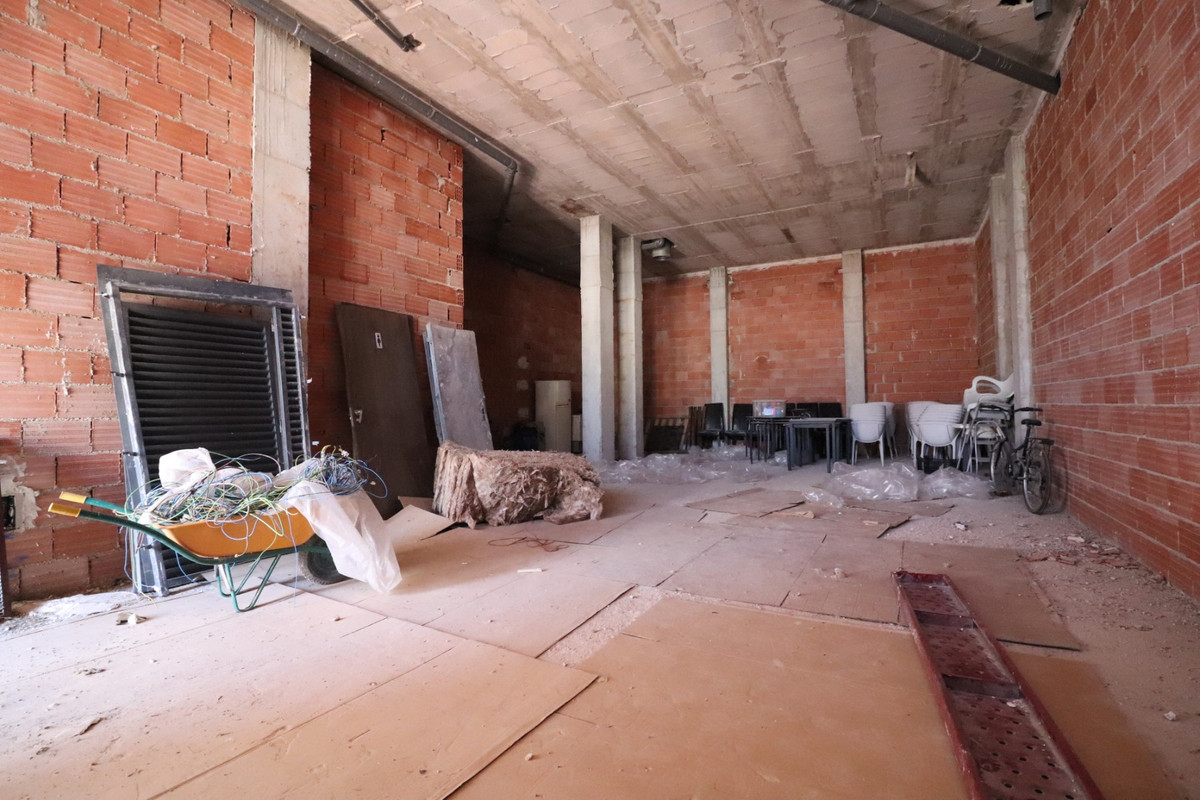 Commercial unit for sale in Los Montesinos Costa Blanca, Alicante, Spain