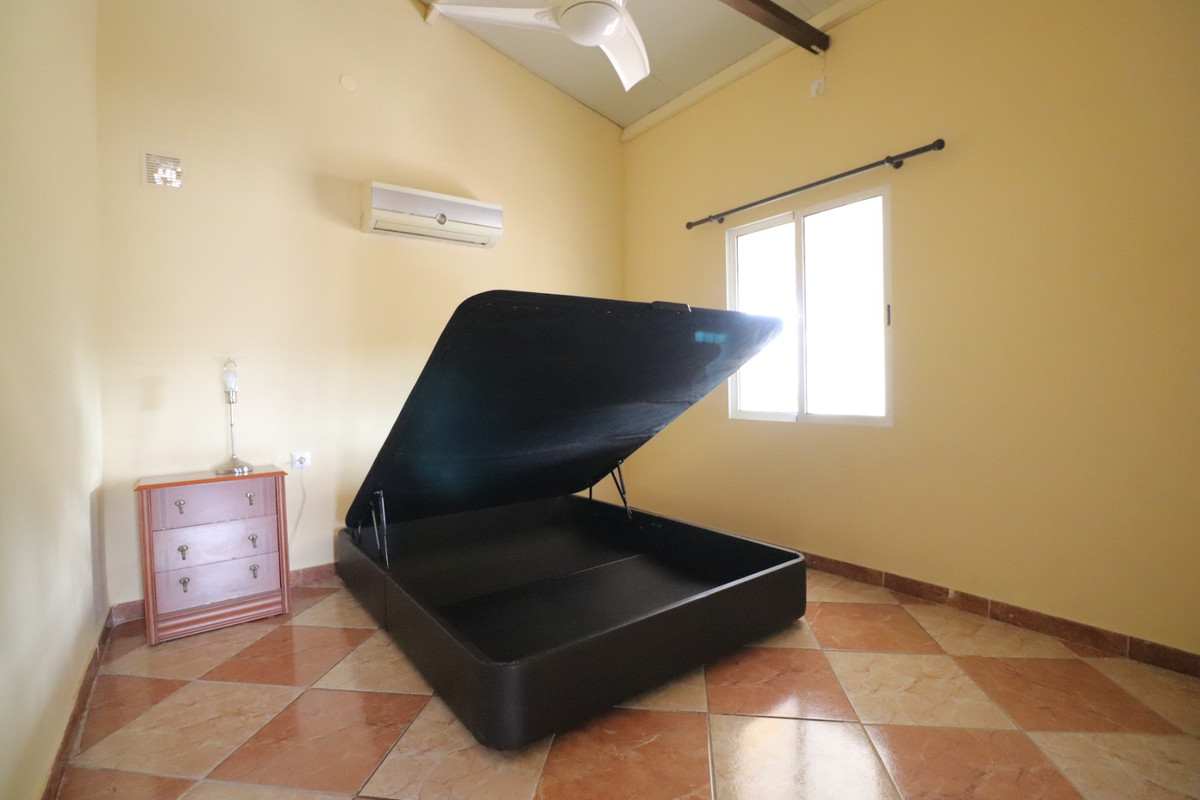 4 Bed Townhouse for sale in Heredades Costa Blanca, Alicante, Spain