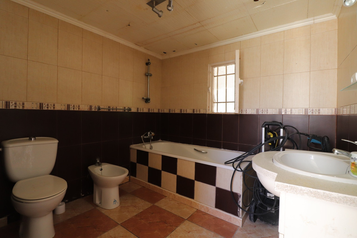 4 Bed Townhouse for sale in Heredades Costa Blanca, Alicante, Spain