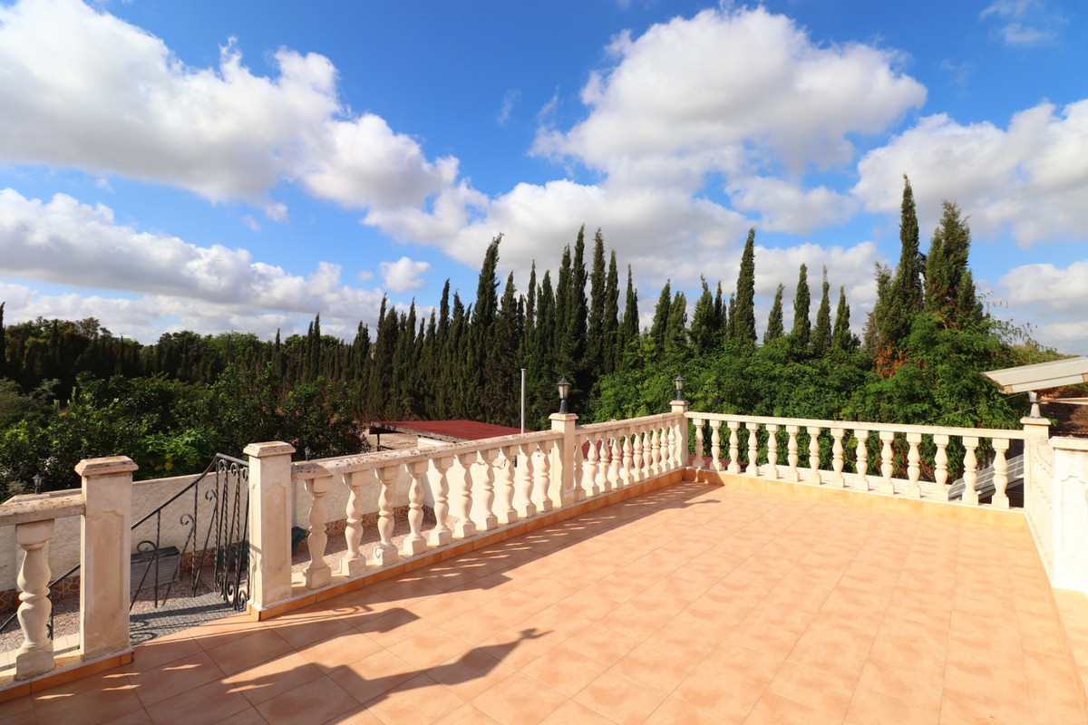 4 Bed Townhouse for sale in Heredades Costa Blanca, Alicante, Spain