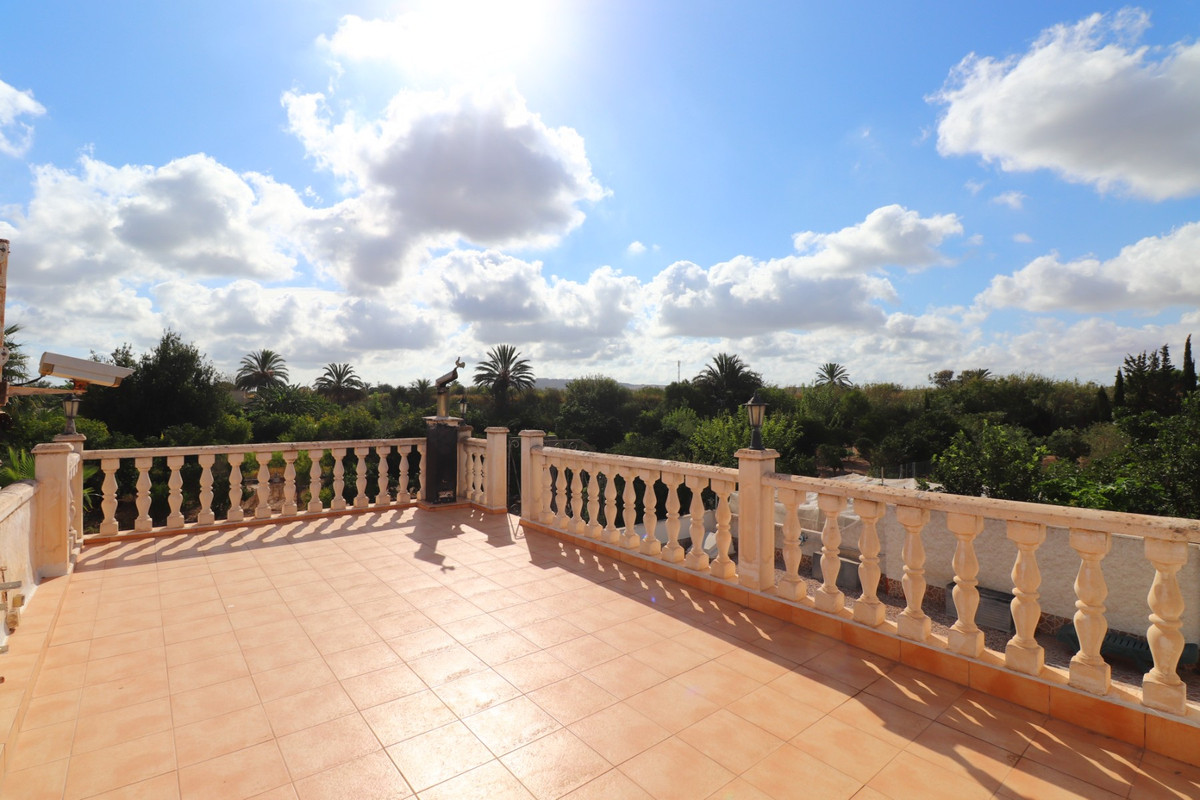 4 Bed Townhouse for sale in Heredades Costa Blanca, Alicante, Spain