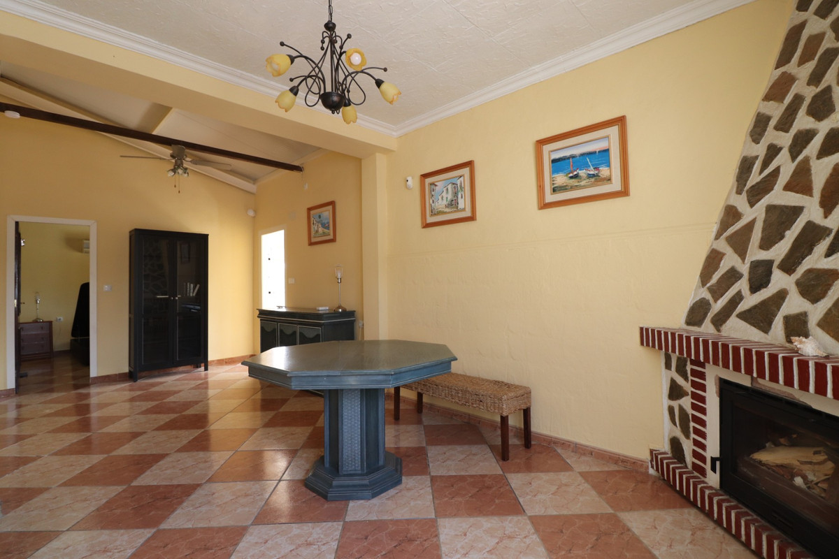 4 Bed Townhouse for sale in Heredades Costa Blanca, Alicante, Spain
